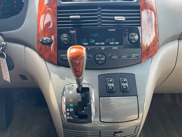 2006 Toyota SIENNA XLE