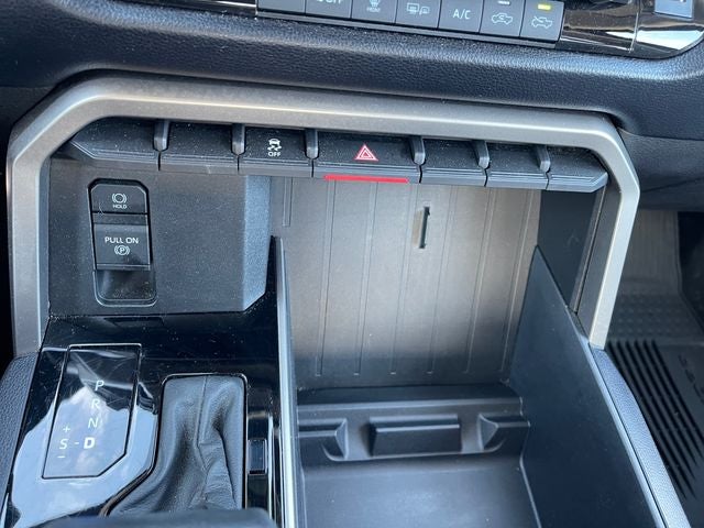 2024 Toyota TUNDRA 4X4 SR5