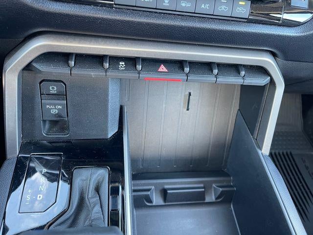 2024 Toyota TUNDRA 4X4 SR5