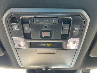 2025 Toyota TUNDRA 4X4 Platinum