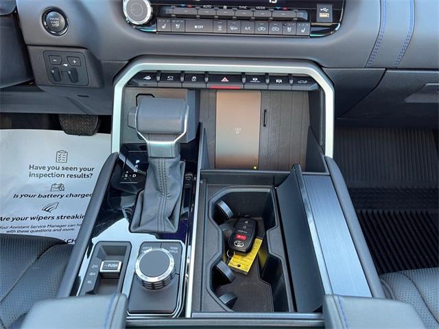 2025 Toyota TUNDRA 4X4 Platinum