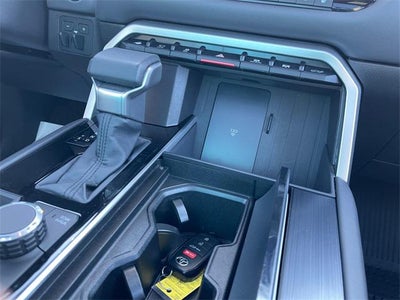 2025 Toyota TUNDRA 4X4 Platinum