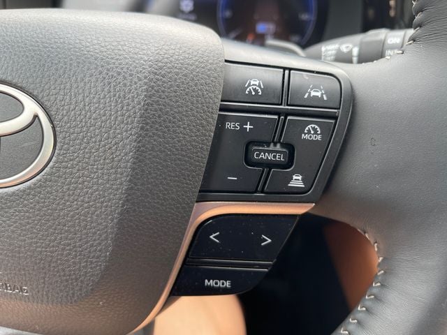 2025 Toyota Toyota Crown Signia XLE