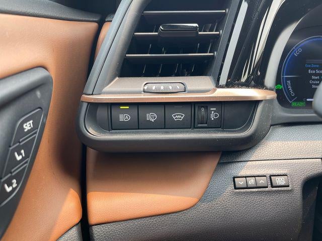 2025 Toyota Toyota Crown Signia XLE