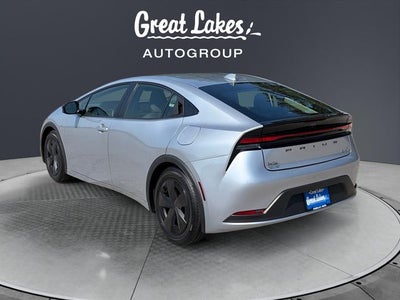 2025 Toyota Prius LE