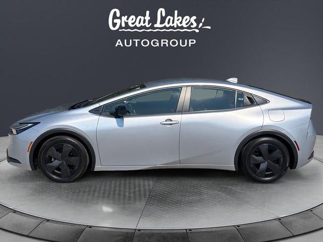 2025 Toyota Prius LE