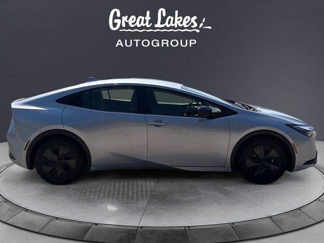 2025 Toyota Prius LE