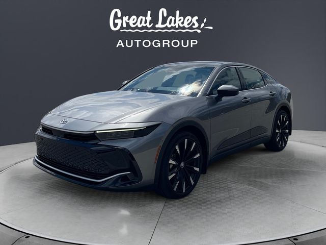 2023 Toyota Crown Platinum