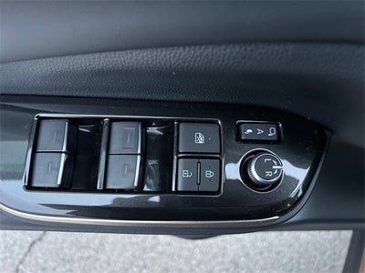 2026 Toyota CROWN Platinum