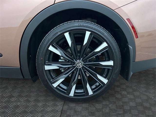 2026 Toyota CROWN Platinum