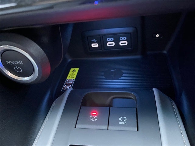 2024 Toyota Venza LE