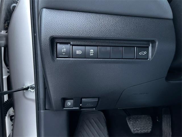 2024 Toyota Venza LE