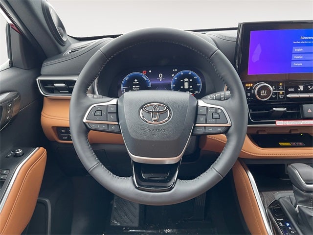 2026 Toyota Highlander Hybrid Platinum