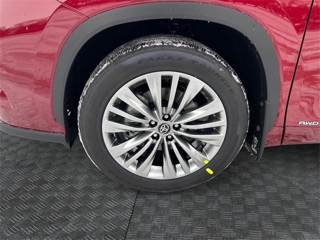 2026 Toyota Highlander Hybrid Platinum