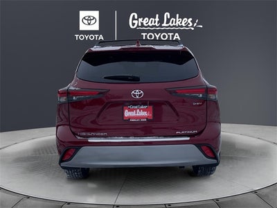 2026 Toyota Highlander Hybrid Platinum