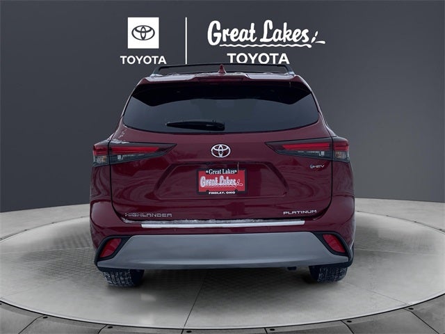 2026 Toyota Highlander Hybrid Platinum